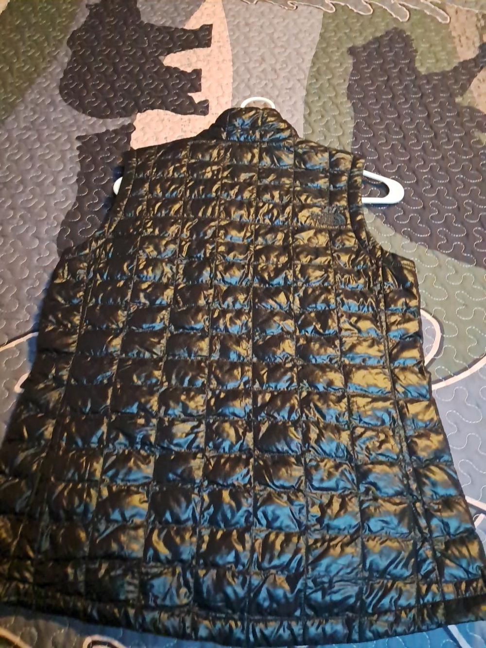North Face Black Quilted Packable Vest - Women’s Lightweight Puffer Vest - Picture 9 of 9